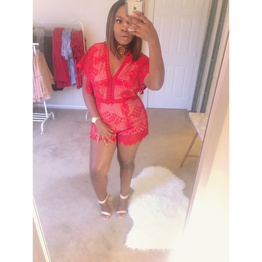 🛑Blow out sale! NEW! Red Lace Romper